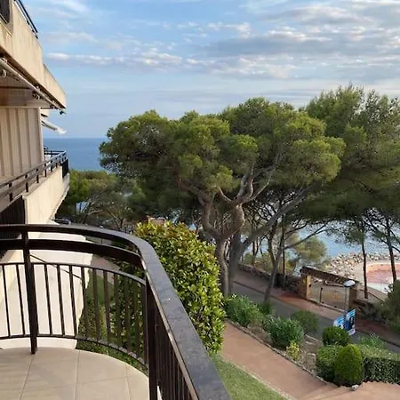 Apartament Overseeing The Sea *